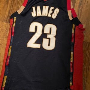 LeBron James Cavs Jersey #23